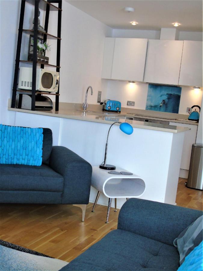 Seaview, Luxury Apartment, 2 Min Walk To Porth Beach New Quay Exterior foto