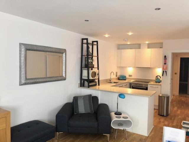 Seaview, Luxury Apartment, 2 Min Walk To Porth Beach New Quay Exterior foto