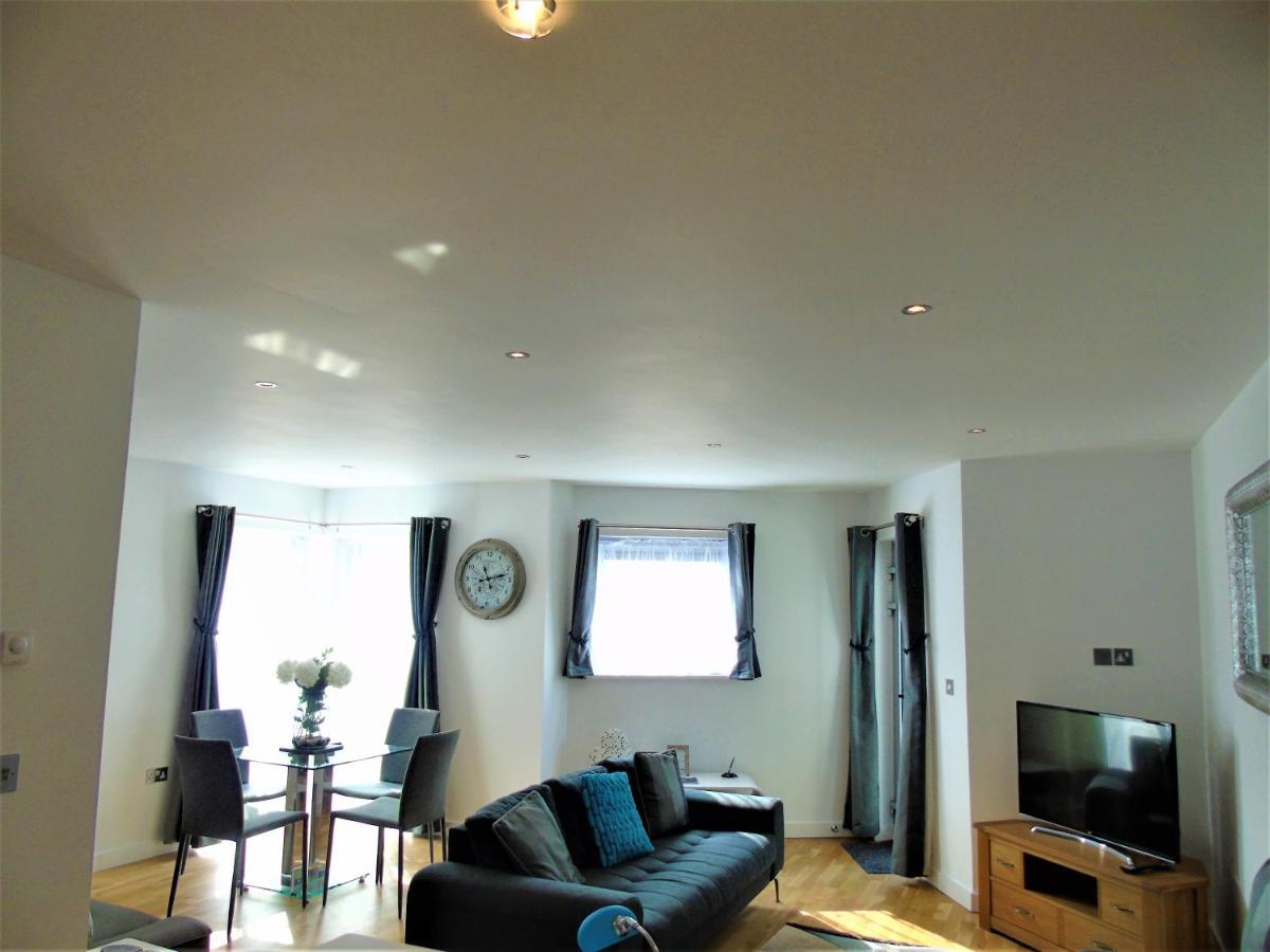 Seaview, Luxury Apartment, 2 Min Walk To Porth Beach New Quay Exterior foto