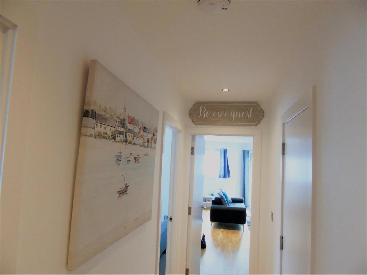 Seaview, Luxury Apartment, 2 Min Walk To Porth Beach New Quay Exterior foto