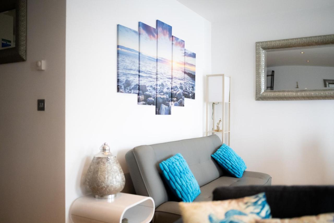 Seaview, Luxury Apartment, 2 Min Walk To Porth Beach New Quay Exterior foto